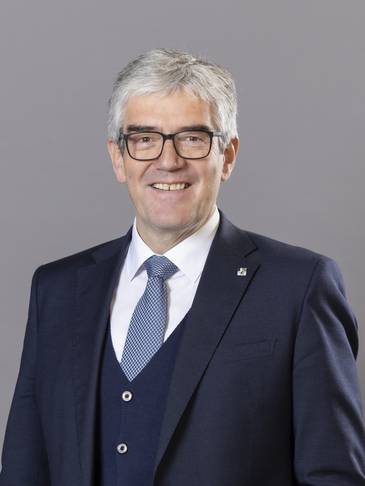 Portraitbild Dr. Jon Domenic Parolini Portrait Jon Domenic Parolini