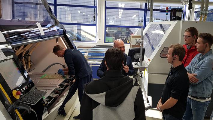 Firmenbesuch Vario Print Firmenbesuch bei der Firma Vario Print, welche Leiterplatten herstellt.