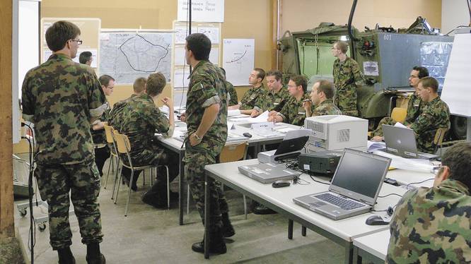 Executive MBA in General Management - Absolventinnen und Absolventen Führungslehrgang Truppenkörper und Stabslehrgang Grosser Verband