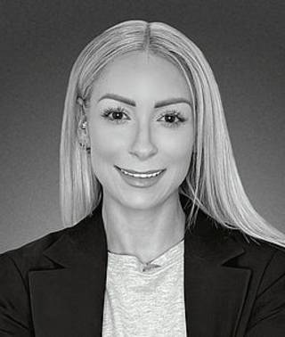 Portrait Raffaela Carina Hartmann