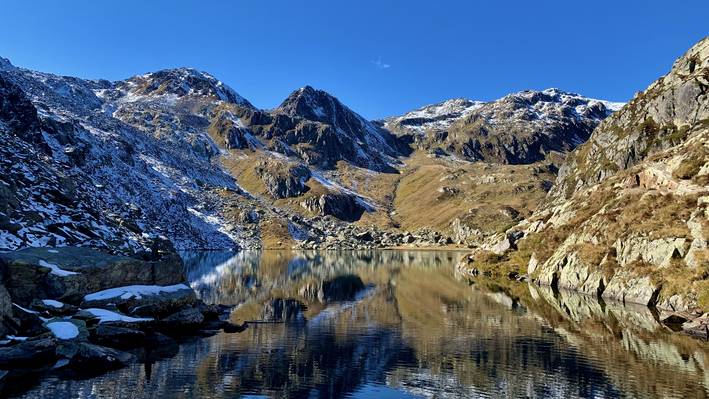 Studieren, wo andere Ferien machen Berglandschaft in Graubünden, die FHGR-Studierende in der Freizeit geniessen können.