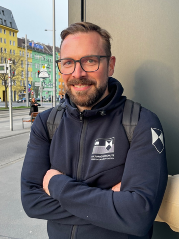 Portraitbild Hannes Schramm Portraitbild Hannes Schramm