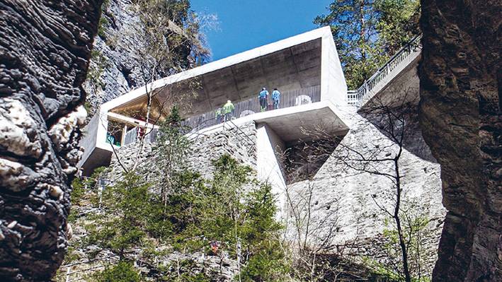 Wer hier studiert, lernt von den Besten. Architektur an der Fachhochschule: Das Besucherzentrum der Viamala Schlucht zeigt innovative Gestaltung und Baukompetenz.