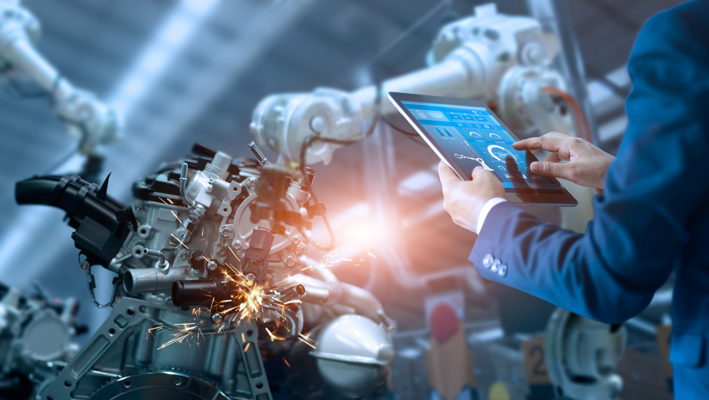 Gestalten Sie die Technik von morgen Roboterarm am Schweissen