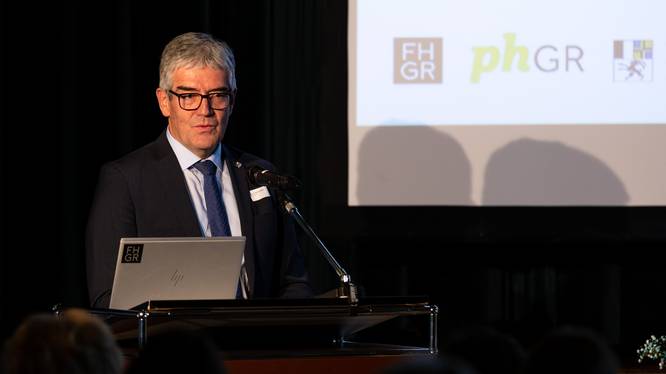 Jon Domenic Parolini Wissensplatz Erfolg dank vielfältiger Netzwerke